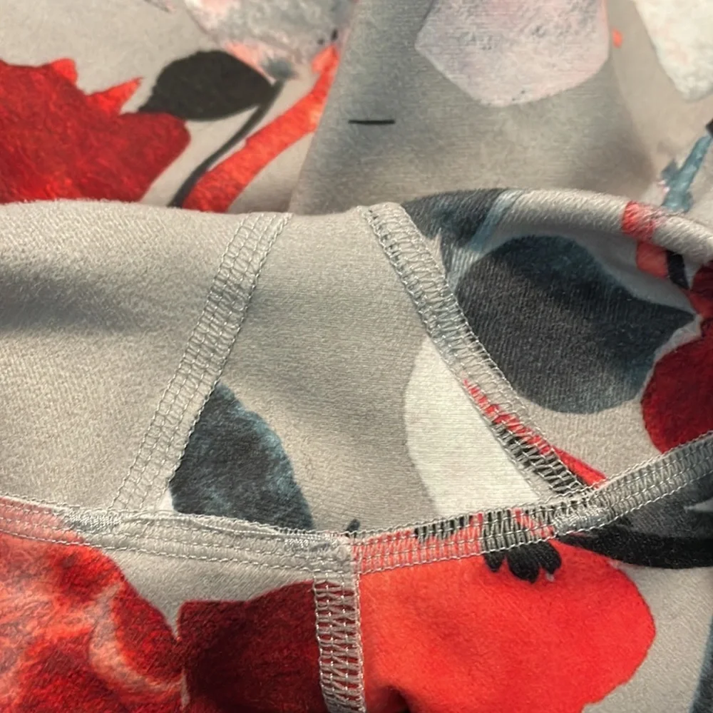 Fabletics floral capri workout pant SZ XL - Picture 8 of 8